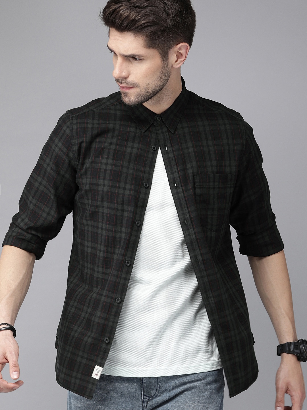 

Roadster Men Charcoal Grey Checked Sustainable Casual Shirt