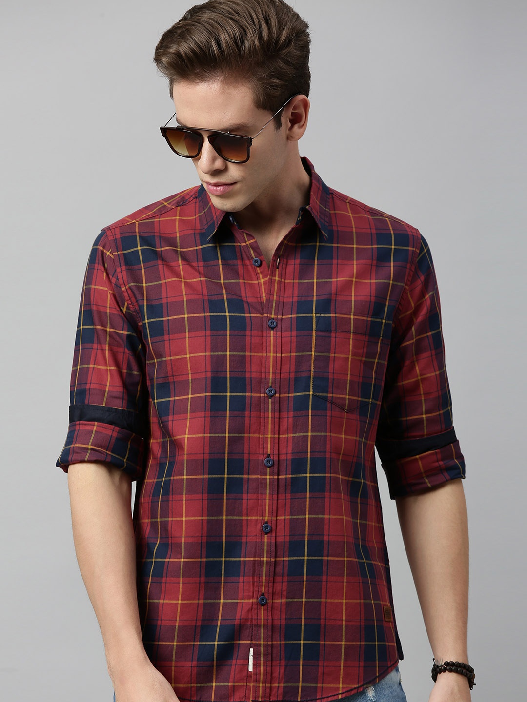 

Roadster Men Red & Navy Blue Regular Fit Checked Sustainable Casual Shirt