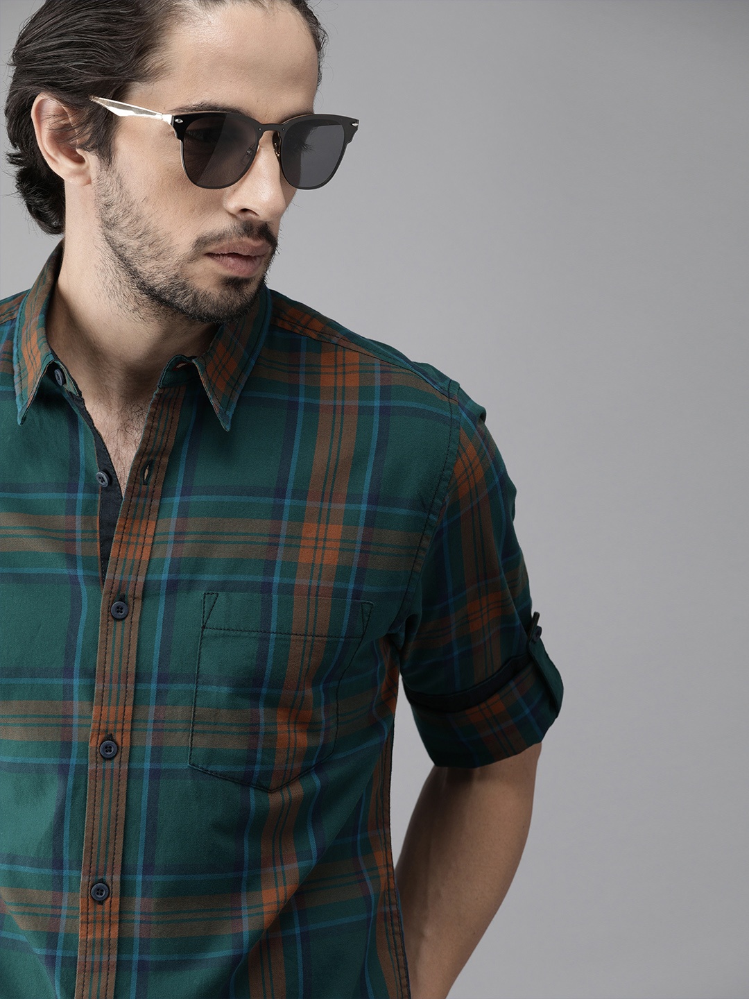 

Roadster Men Green & Blue Regular Fit Checked Casual Sustainable Shirt