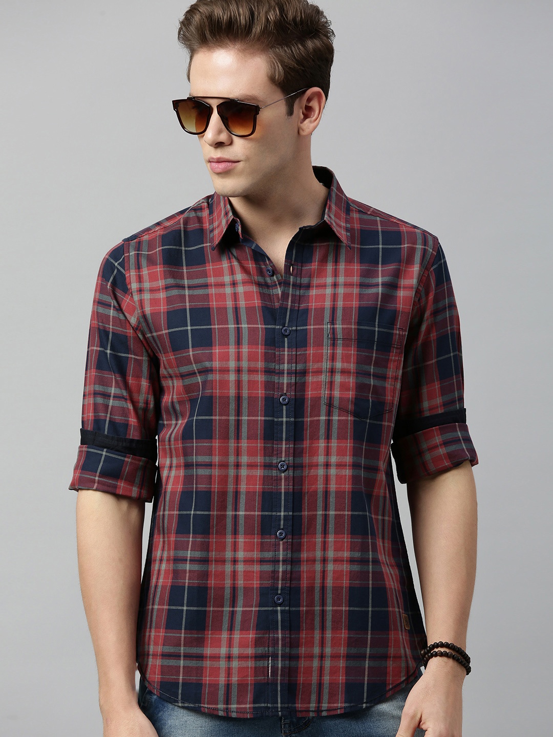 

Roadster Men Navy Blue & Pink Regular Fit Checked Sustainable Casual Shirt