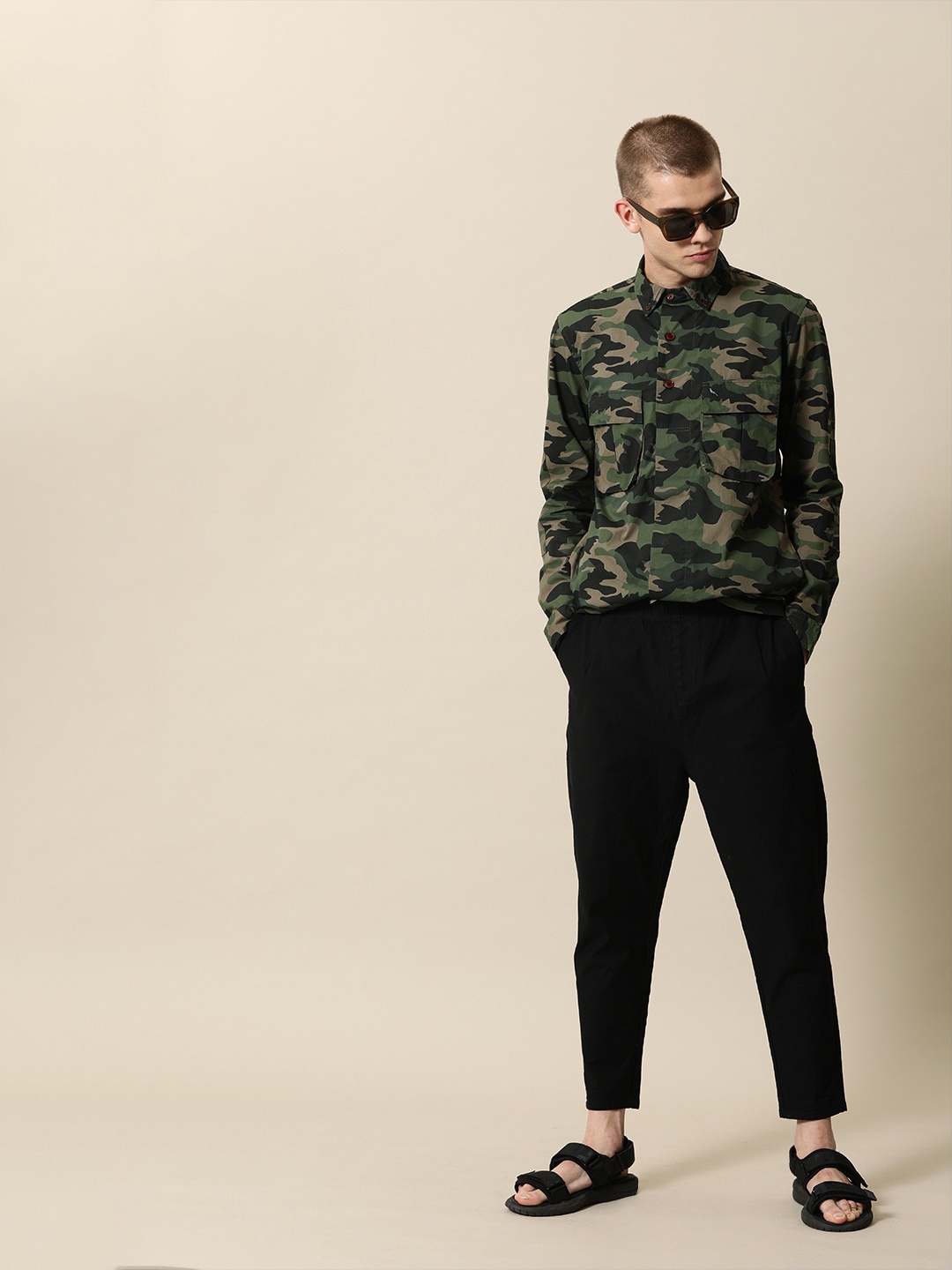 

Mr Bowerbird Men Green & Black Camo Comfortable Slim Fit Printed Casual Shirt