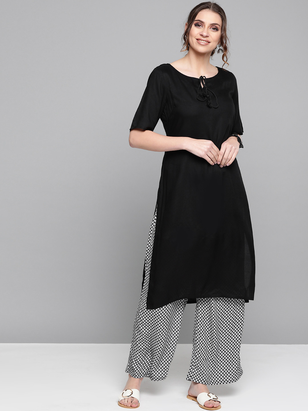 

HERE&NOW Women Black & White Solid Kurta with Palazzos