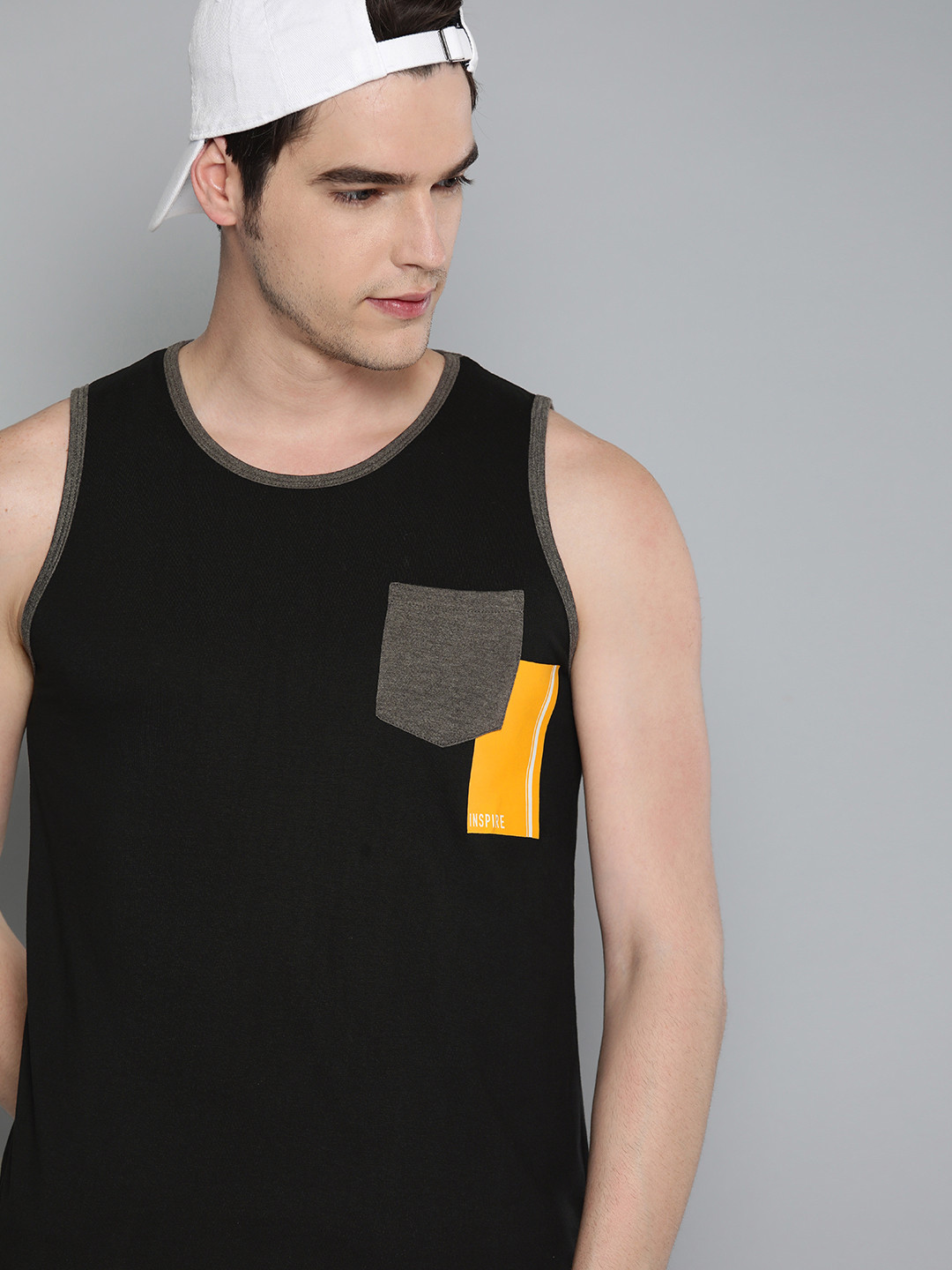 

HERE&NOW Men Black Printed Round Neck T-shirt