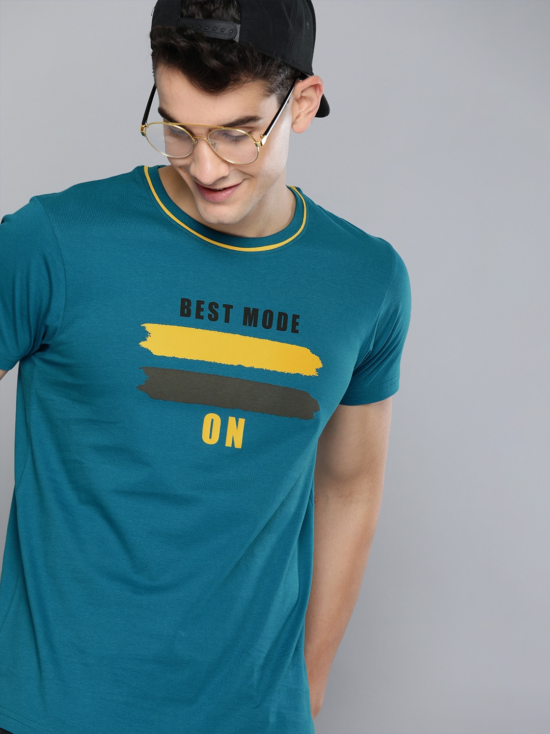 

HERE&NOW Men Blue Striped Round Neck T-shirt