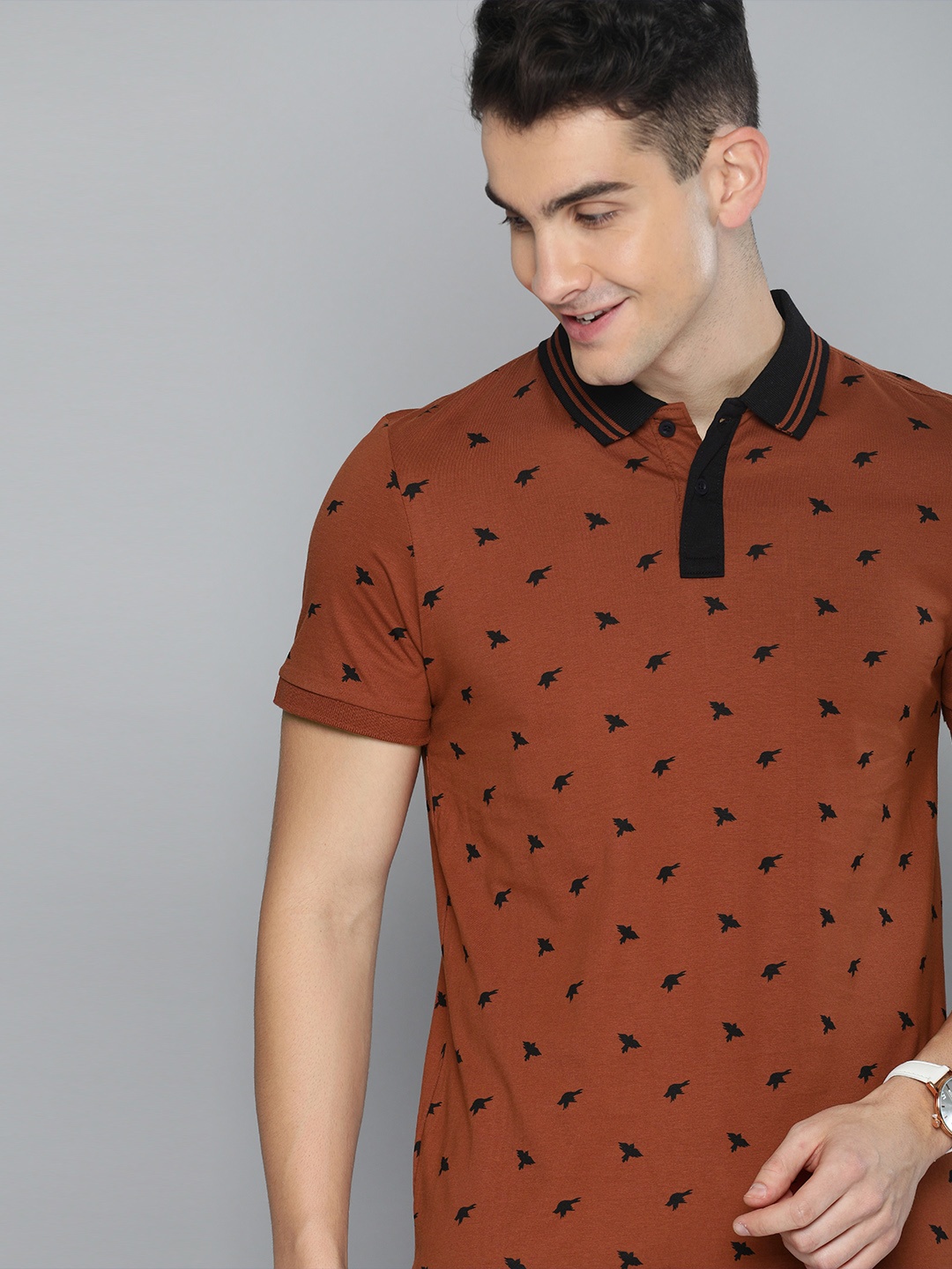 

HERENOW Men Brown Black Printed Contrast Polo Collar Pure Cotton T-shirt