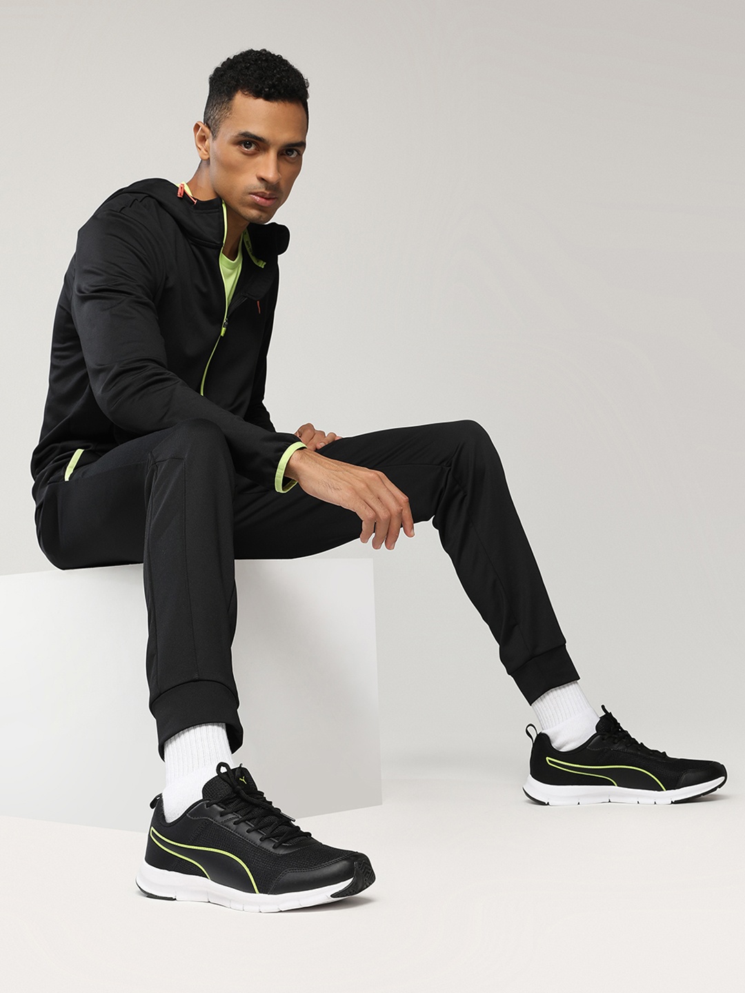 

Puma Men Black Mesh Keen Walking Shoes