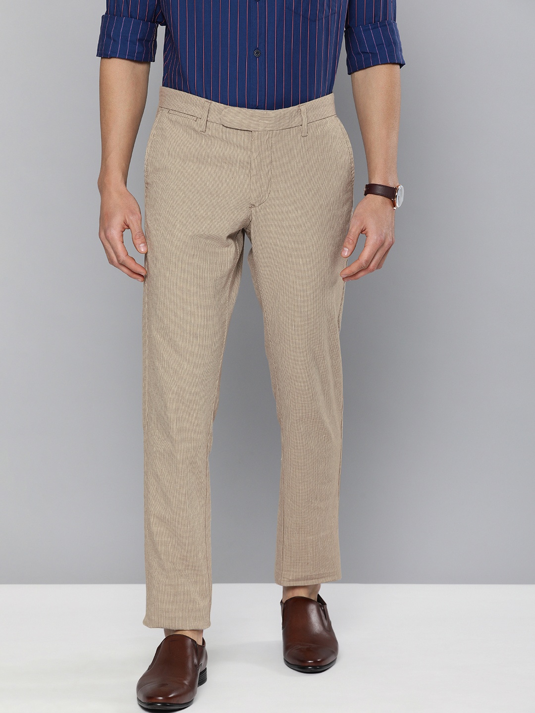 

Indian Terrain Men Khaki & Beige Brooklyn Slim Fit Checked Chinos