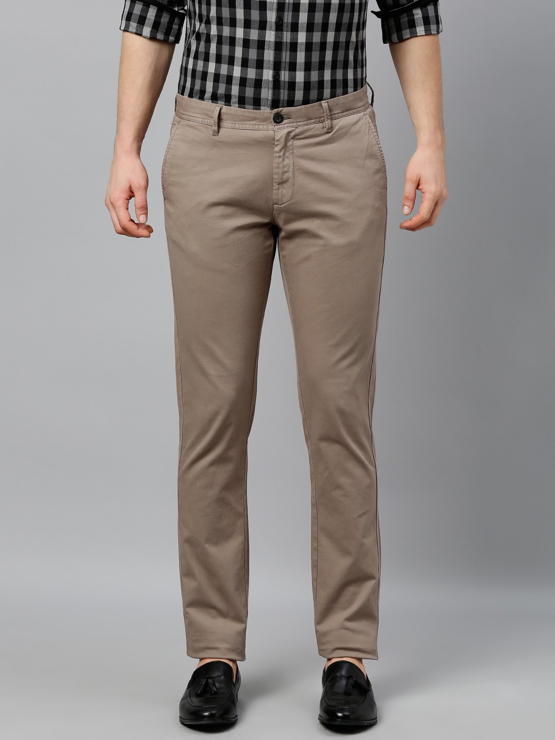 

Indian Terrain Men Beige Brooklyn Slim Fit Solid Herringbone Pattern Regular Trousers