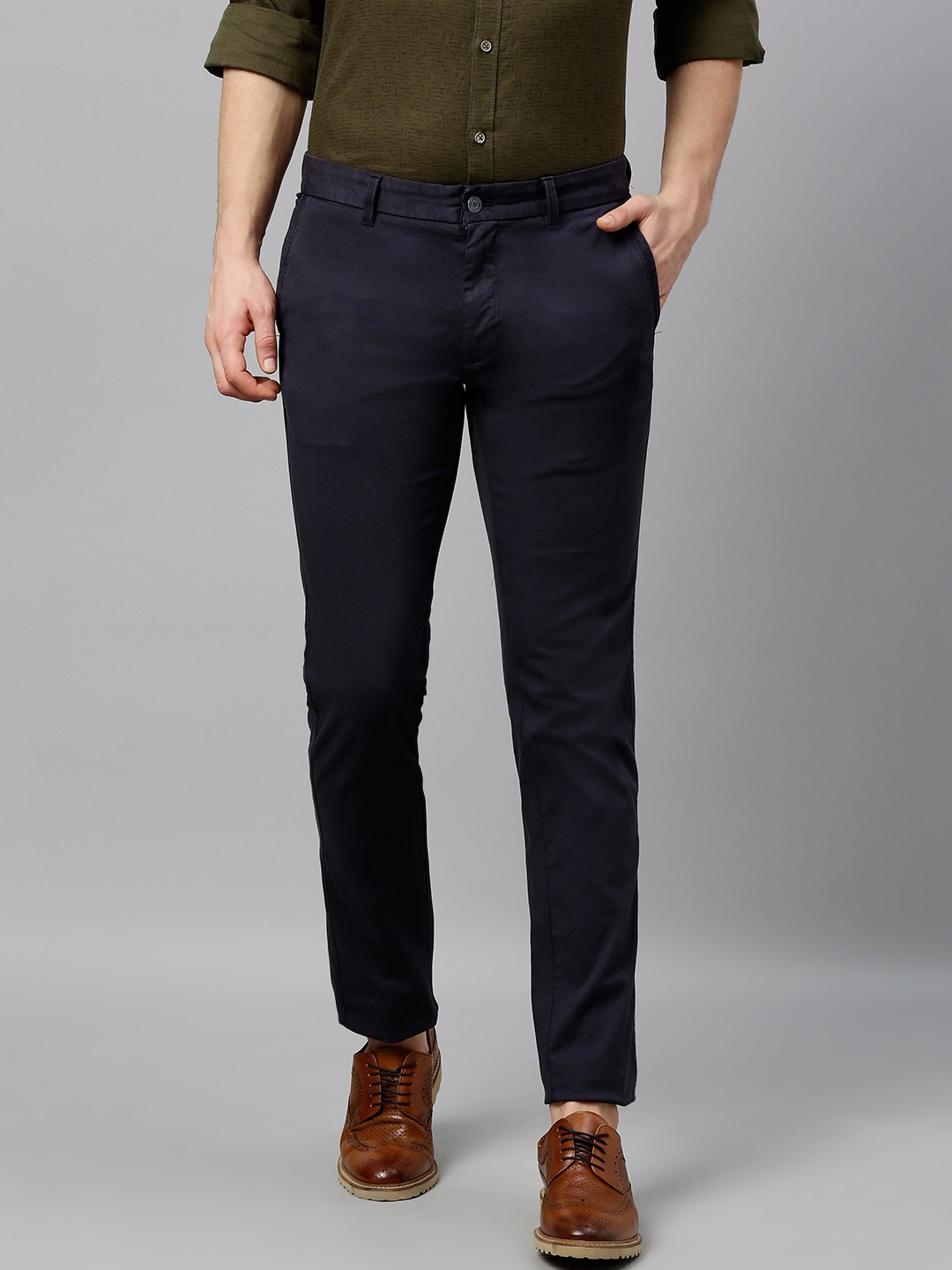 

Indian Terrain Men Navy Blue Brooklyn Slim Fit Solid Regular Trousers