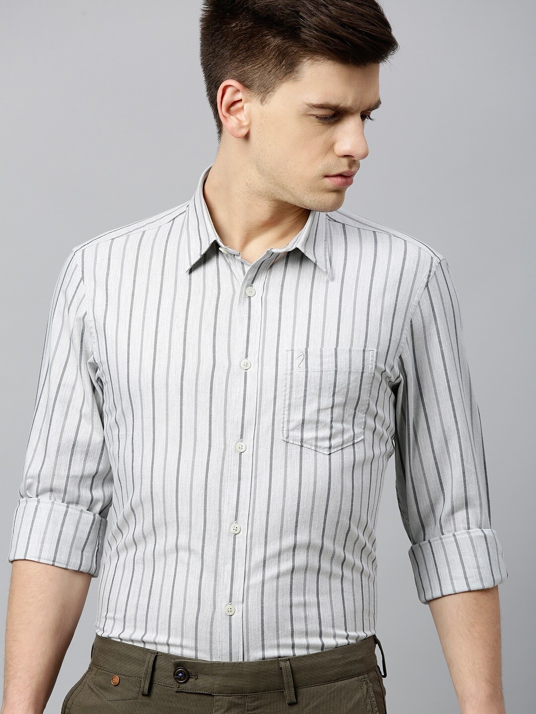 

Indian Terrain Men Grey & White Slim Fit Striped Casual Shirt