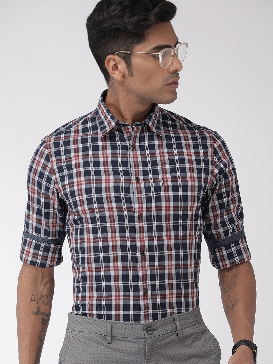 

Indian Terrain Men Navy Blue & White Chiseled Slim Fit Checked Smart Casual Shirt