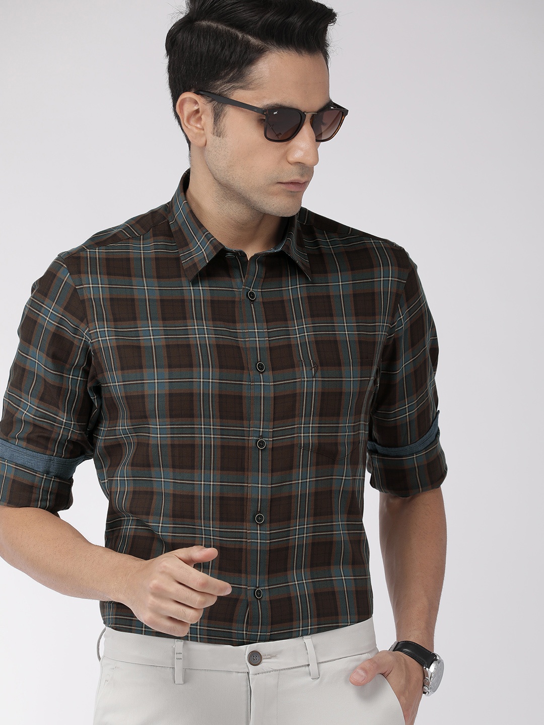 

Indian Terrain Men Brown & Green Chiseled Fit Checked Smart Casual Shirt