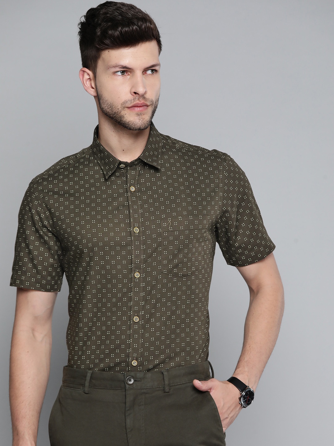 

Indian Terrain Men Olive Green Pure Cotton Slim Fit Printed Casual Shirt