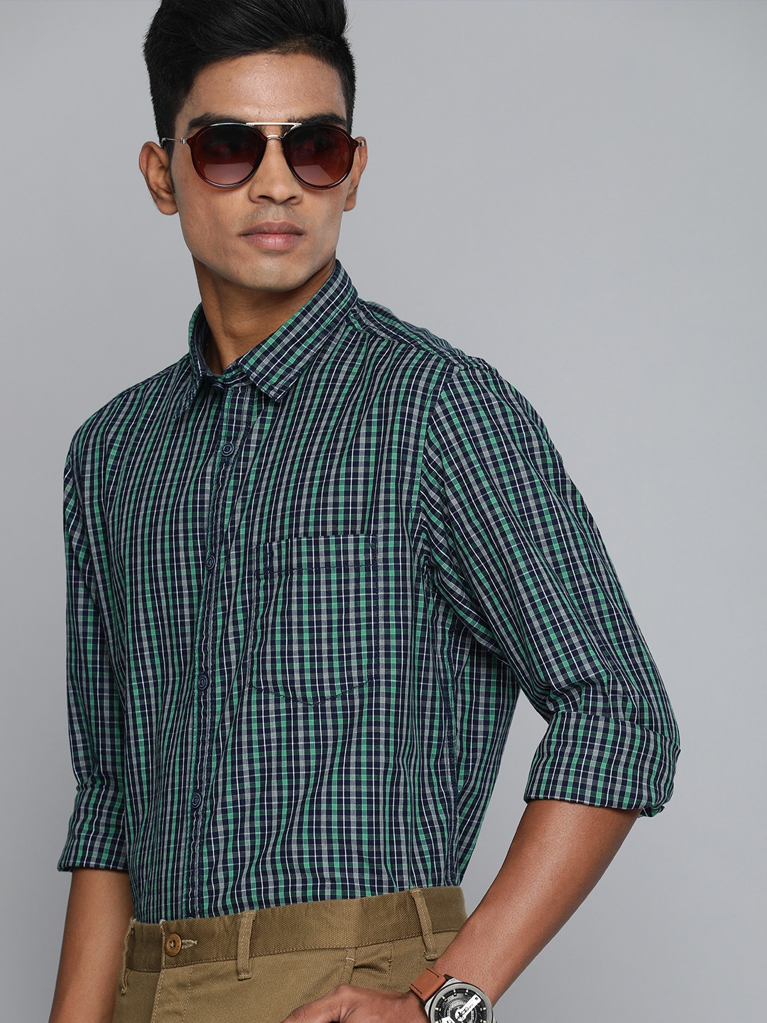 

Indian Terrain Men Green & Navy Cotton Slim Fit Checked Smart Casual Shirt