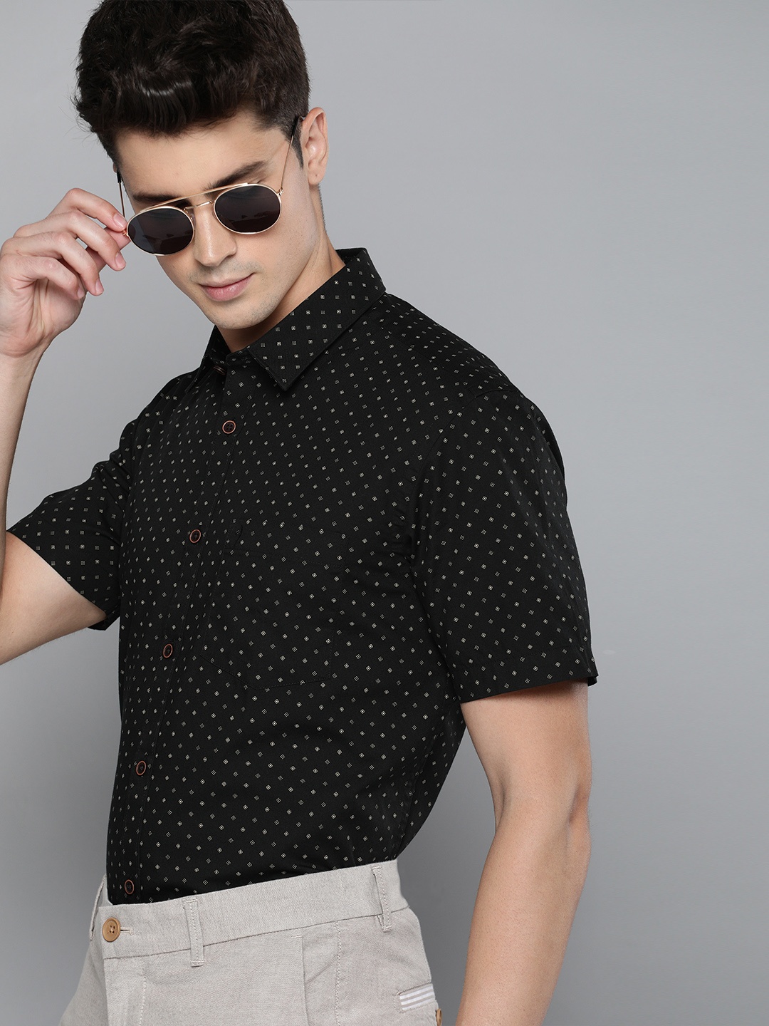 

Indian Terrain Men Black Slim Fit Printed Shirt