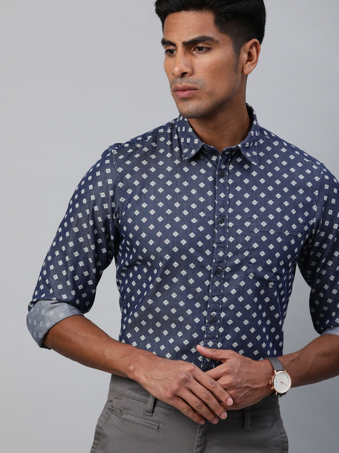 

Indian Terrain Men Blue & White Slim Fit Printed Smart Casual Shirt