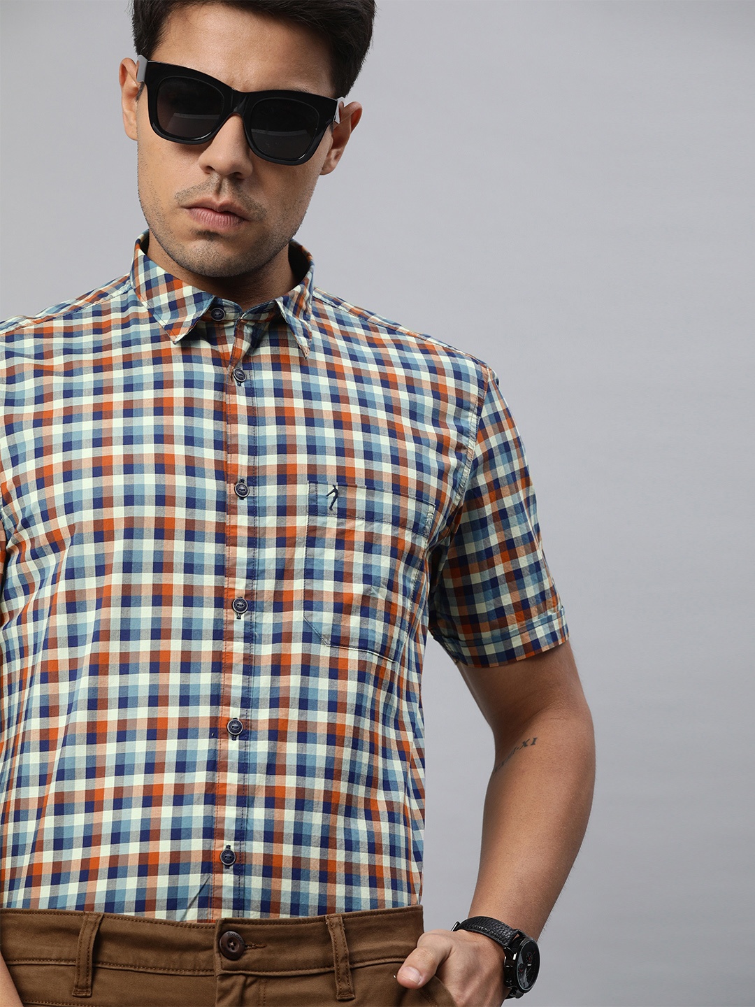 

Indian Terrain Men Navy Blue & Brown Slim Fit Checked Smart Casual Shirt