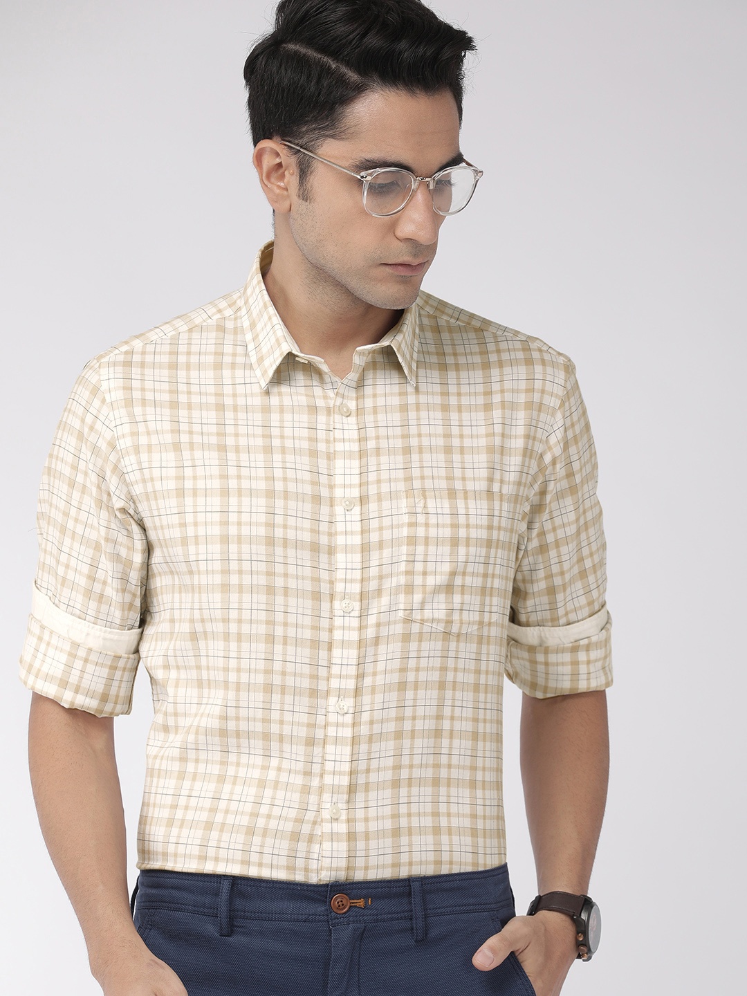 

Indian Terrain Men Off-White & Beige Slim Fit Checked Smart Casual Shirt