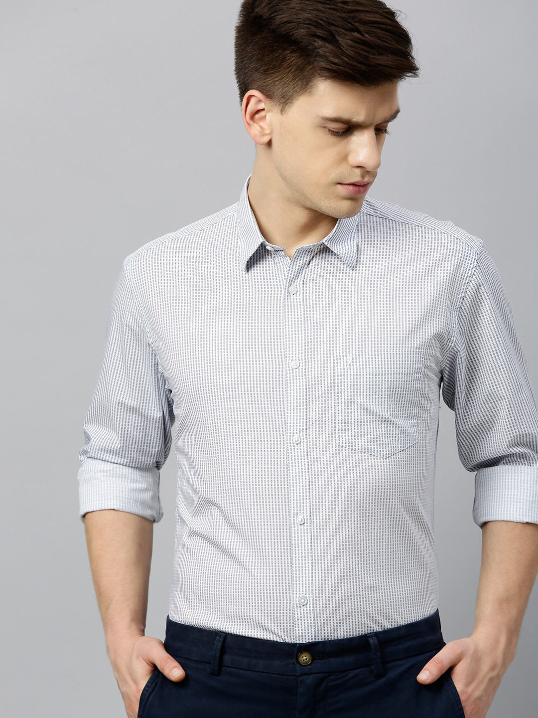 

Indian Terrain Men White & Blue Slim Fit Printed Casual Shirt