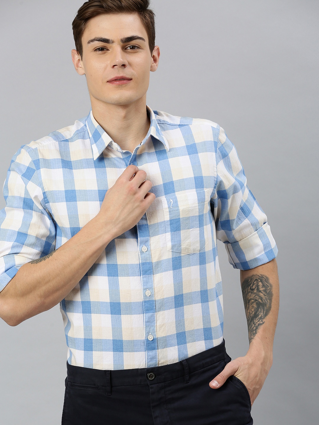 

Indian Terrain Men Blue & White Slim Fit Checked Smart Casual Shirt