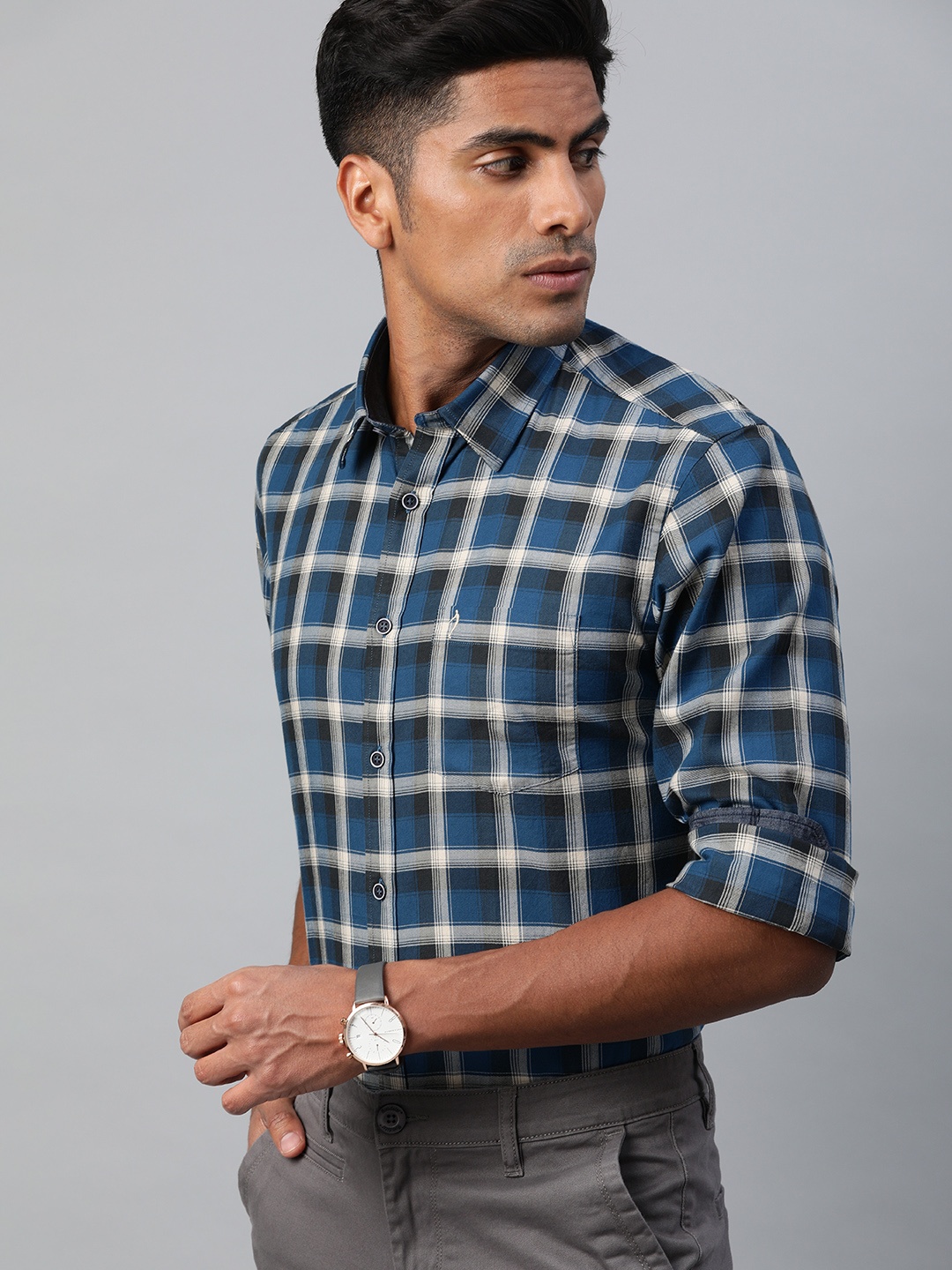

Indian Terrain Men Teal Blue & Black Slim Fit Checked Smart Casual Shirt