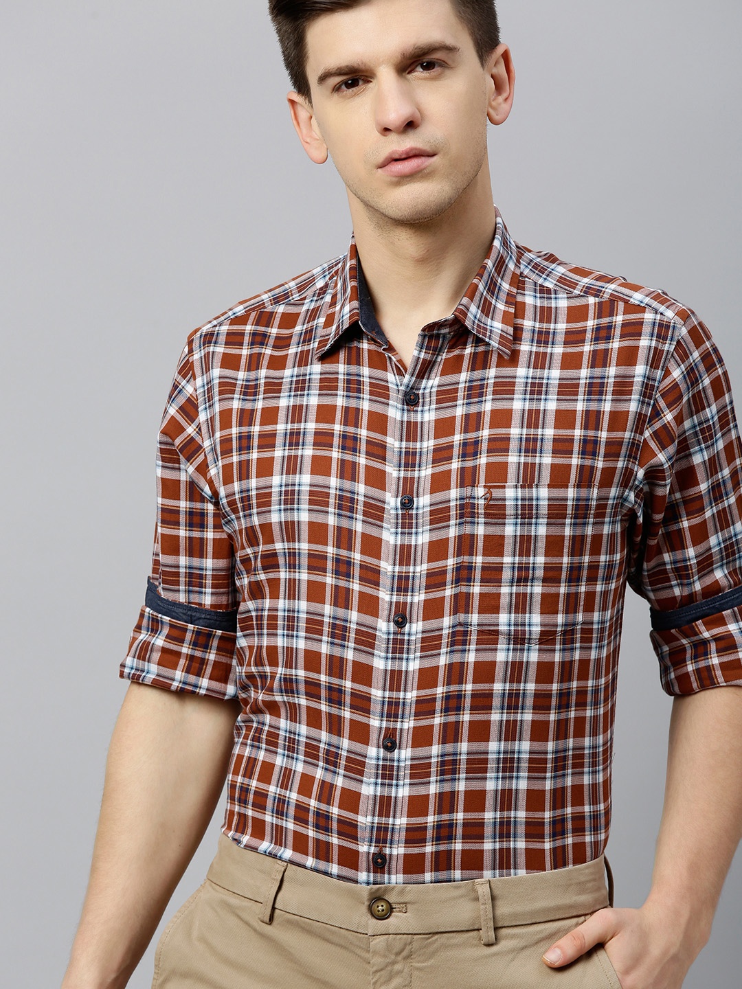 

Indian Terrain Men Brown & White Slim Fit Checked Smart Casual Shirt