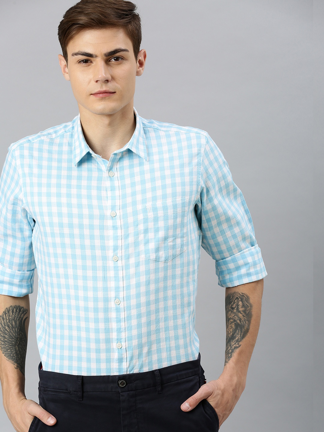 

Indian Terrain Men Blue & White Slim Fit Checked Smart Casual Shirt