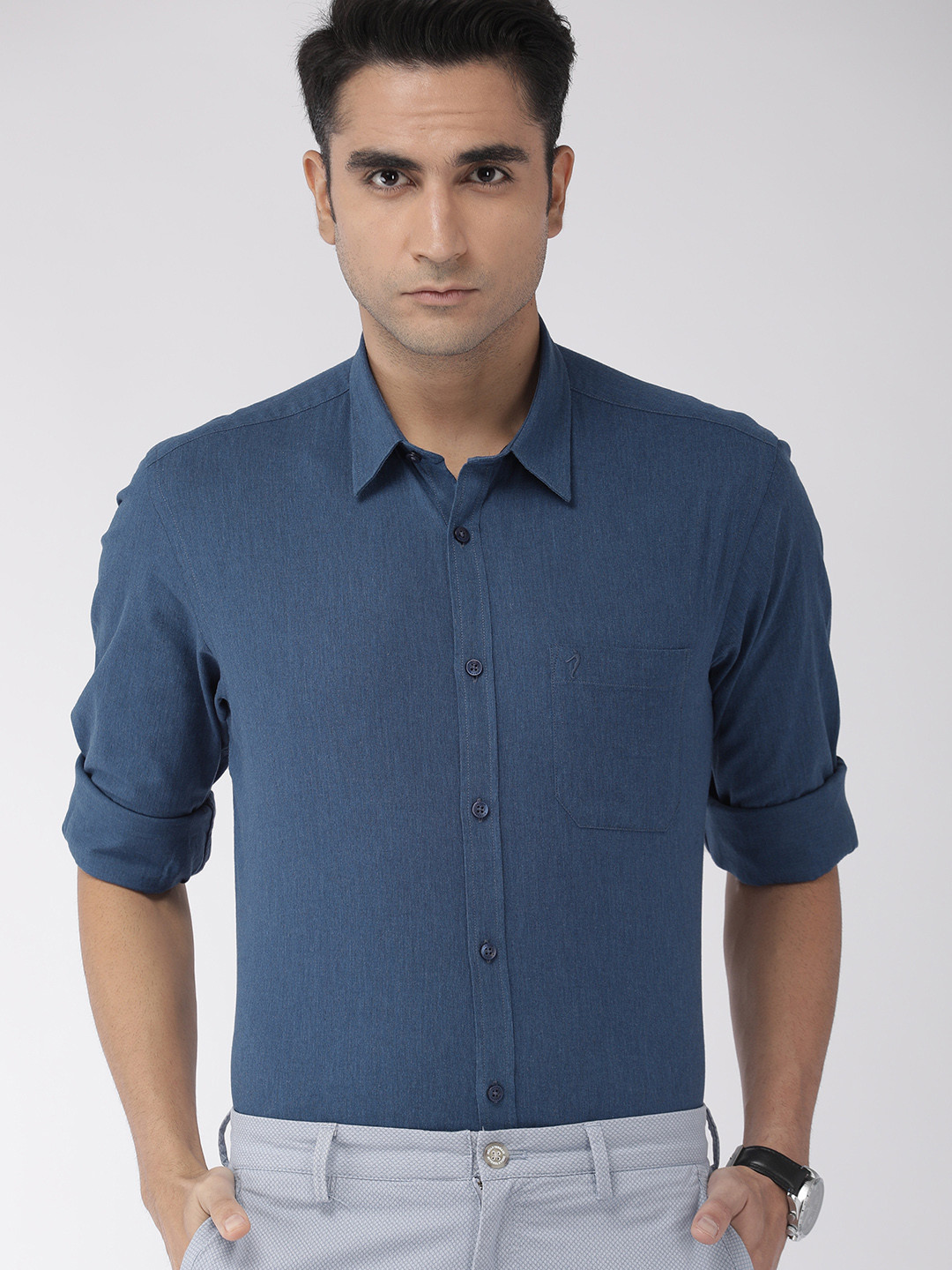 

Indian Terrain Men Navy Blue Slim Fit Solid Smart Casual Shirt