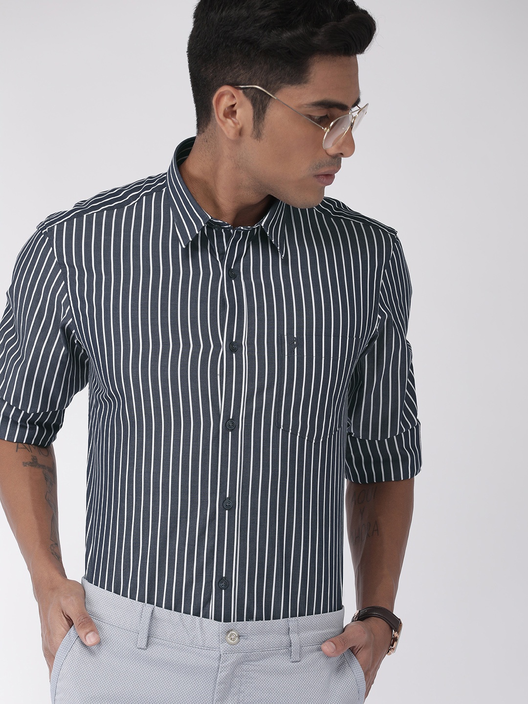 

Indian Terrain Men Navy Blue & White Slim Fit Striped Smart Casual Shirt