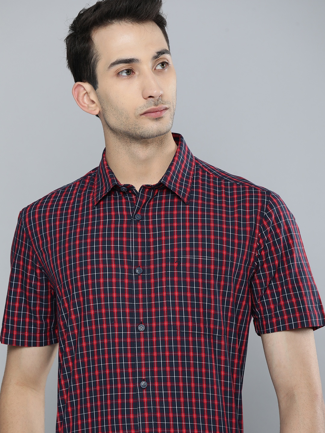 

Indian Terrain Men Red & Navy Blue Checked Slim Fit Formal Shirt