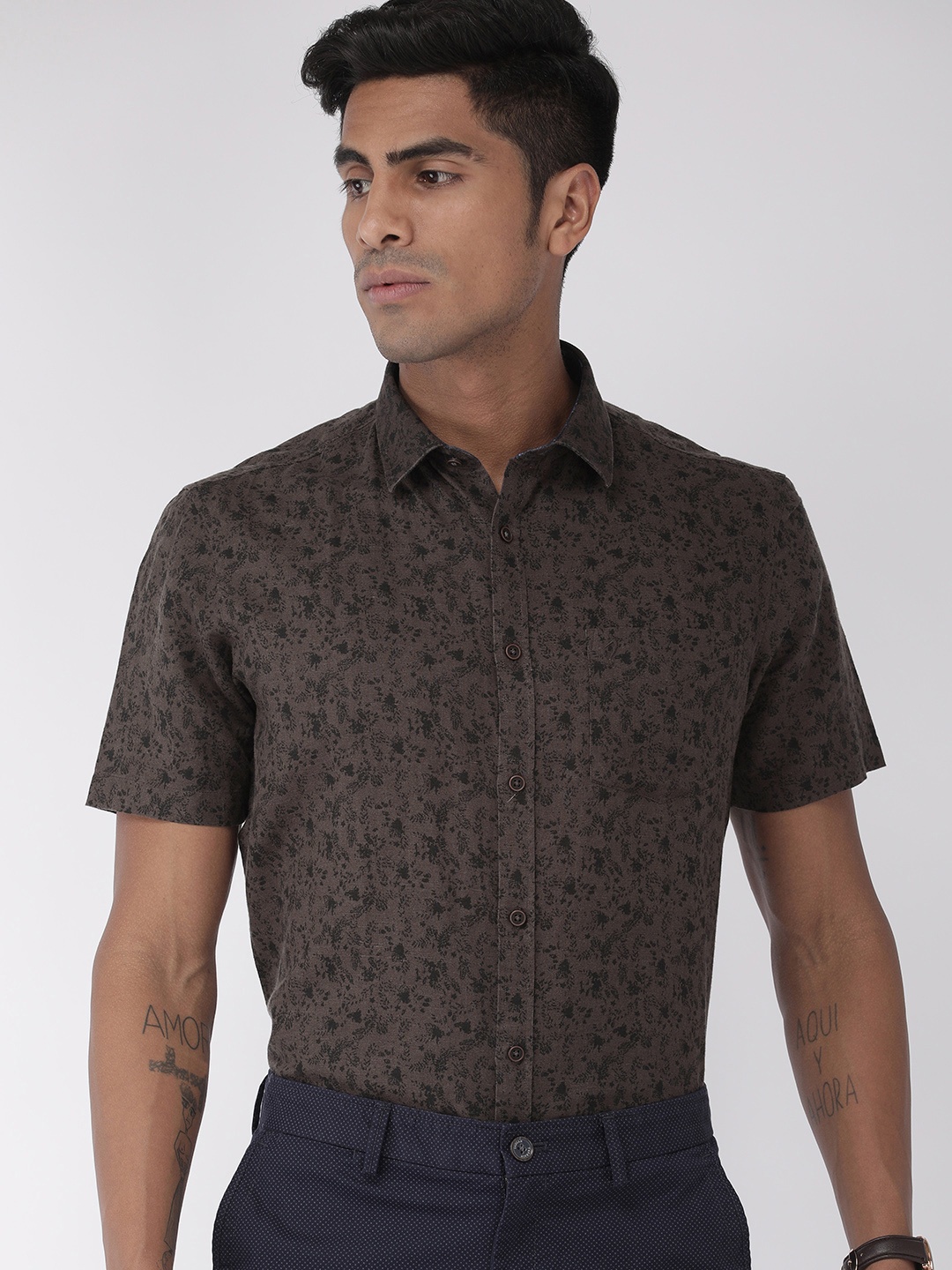 

Indian Terrain Men Brown & Black Slim Fit Printed Smart Casual Shirt
