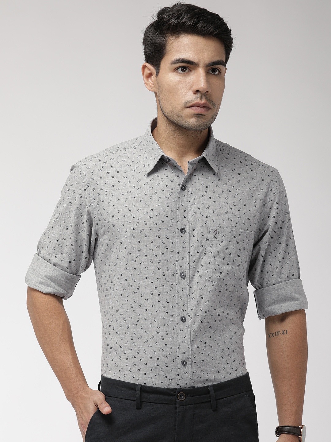 

Indian Terrain Men Grey & Black Slim Fit Printed Smart Casual Shirt