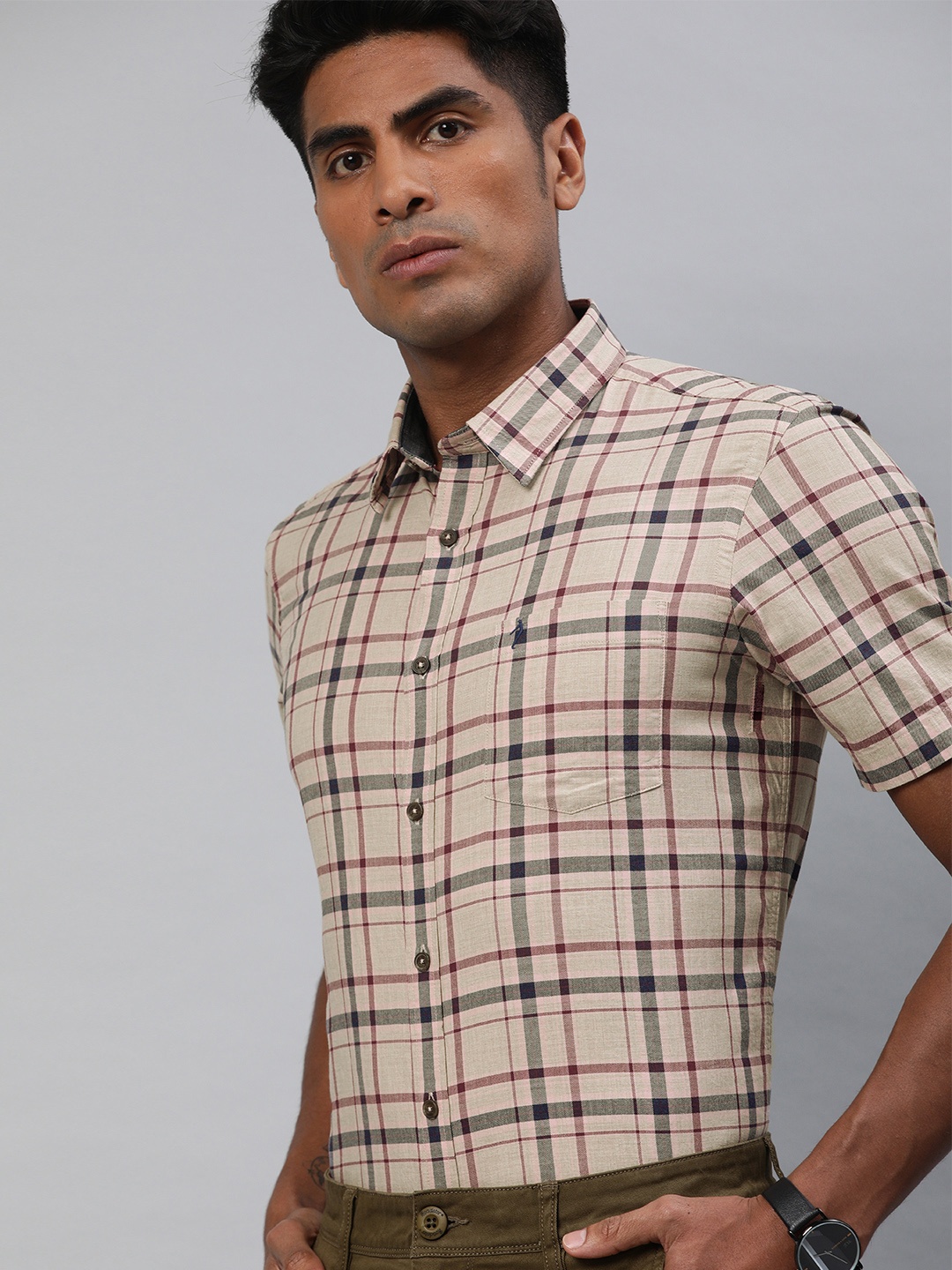 

Indian Terrain Men Pink & Navy Blue Slim Fit Checked Casual Shirt