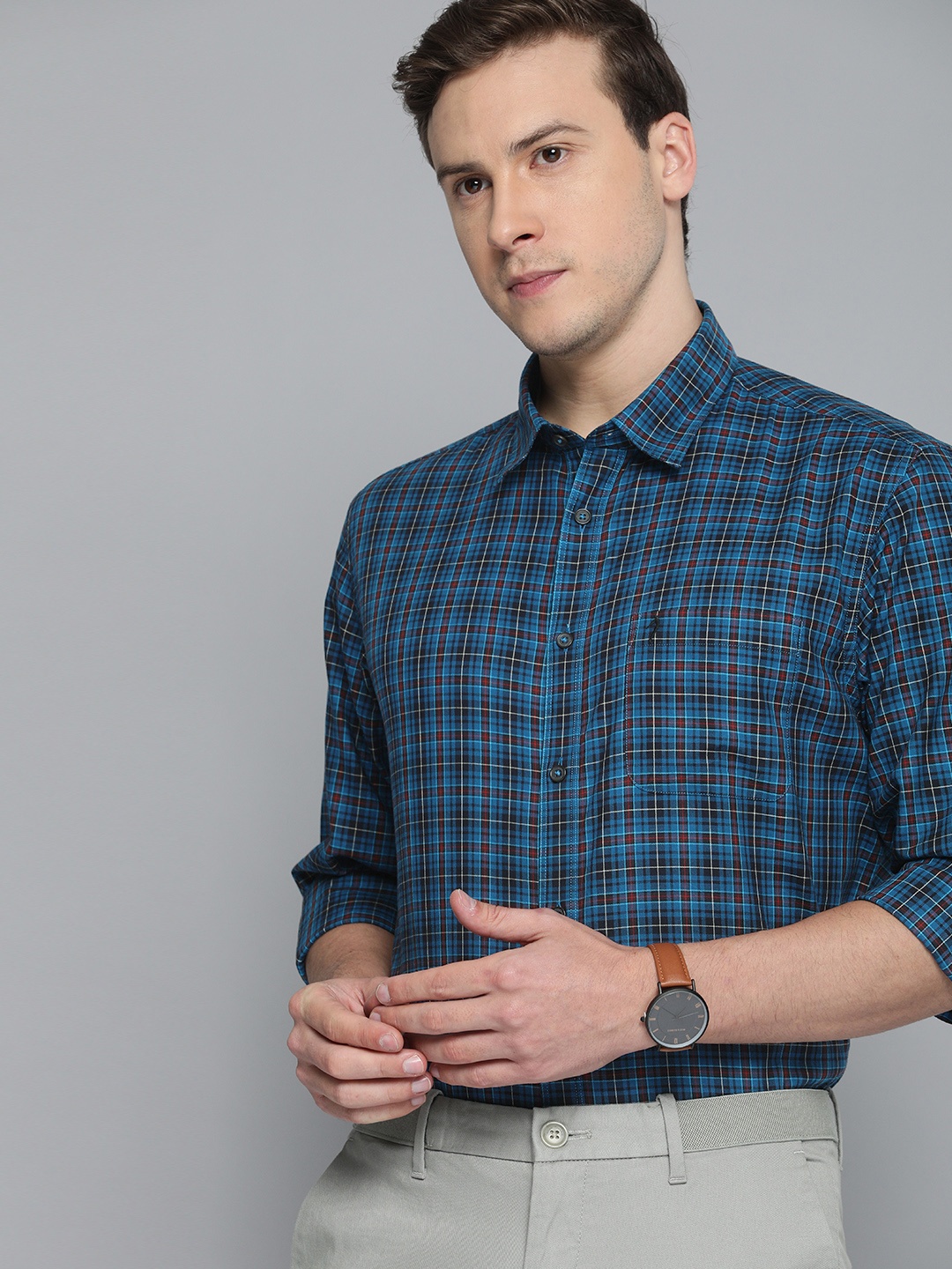 

Indian Terrain Men Blue & Red Slim Fit Tartan Checks Checked Smart Casual Shirt