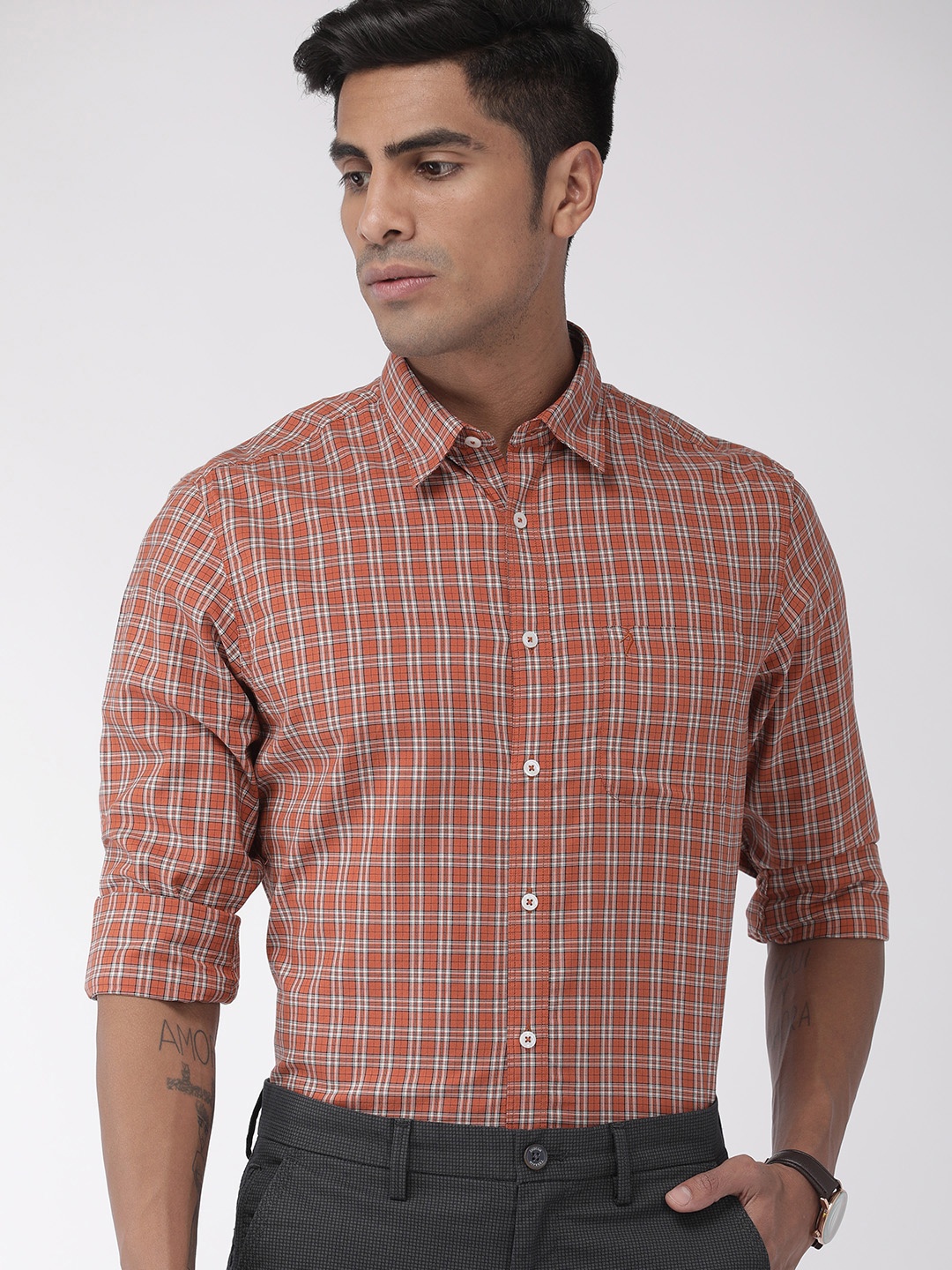 

Indian Terrain Men Rust Red & White Slim Fit Checked Smart Casual Shirt