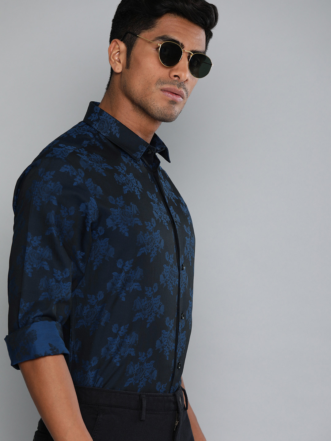 

Indian Terrain Men Navy Blue Slim Fit Printed Smart Casual Shirt