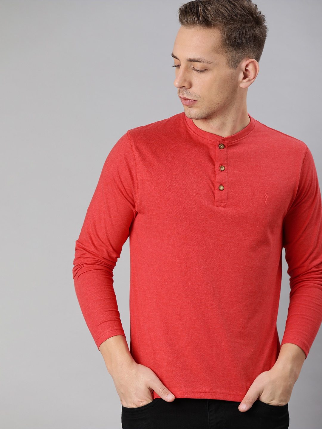 

Indian Terrain Men Red Solid Henley Neck T-shirt