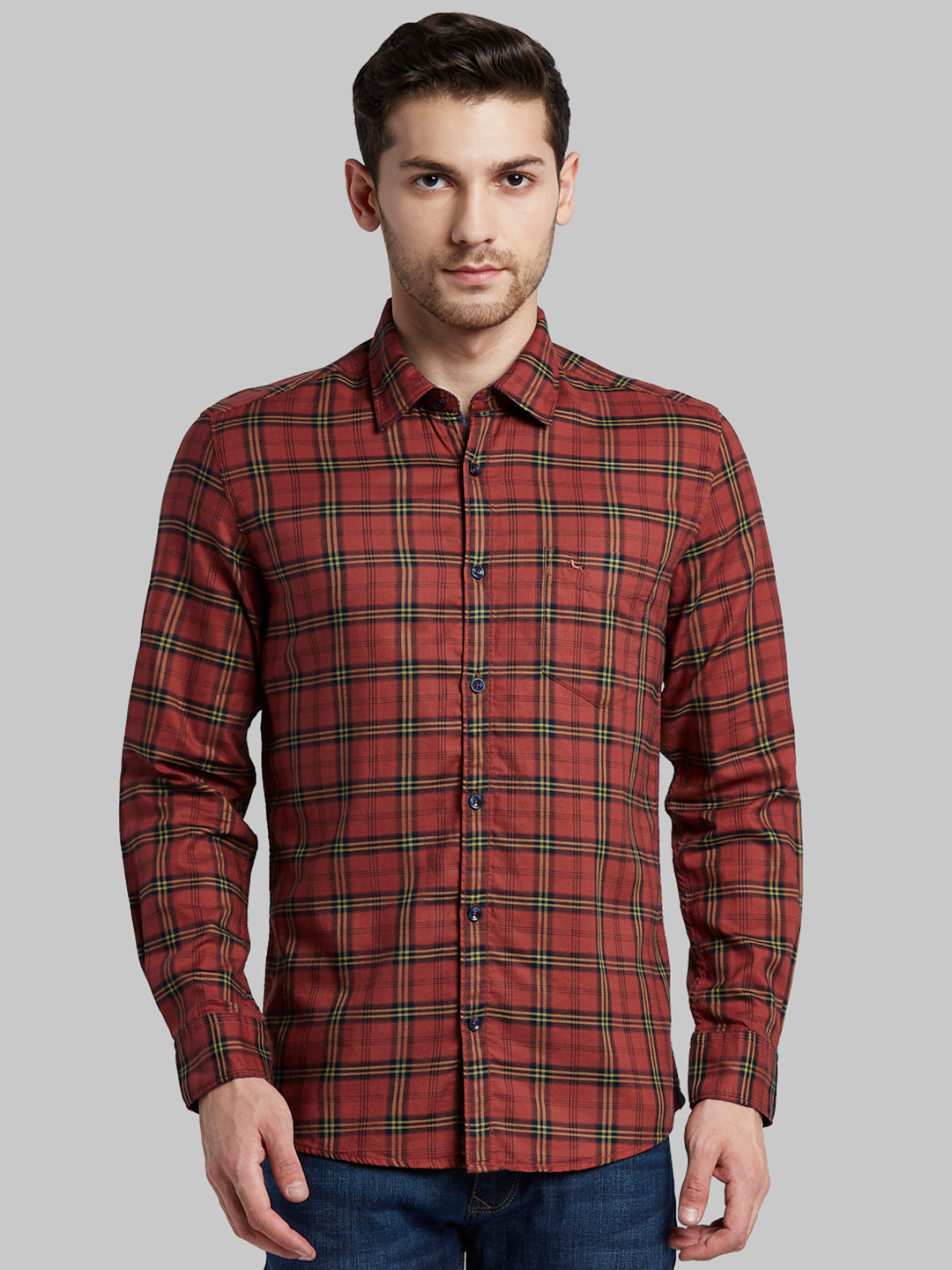 

Parx Men Rust Red & Black Slim Fit Checked Casual Shirt