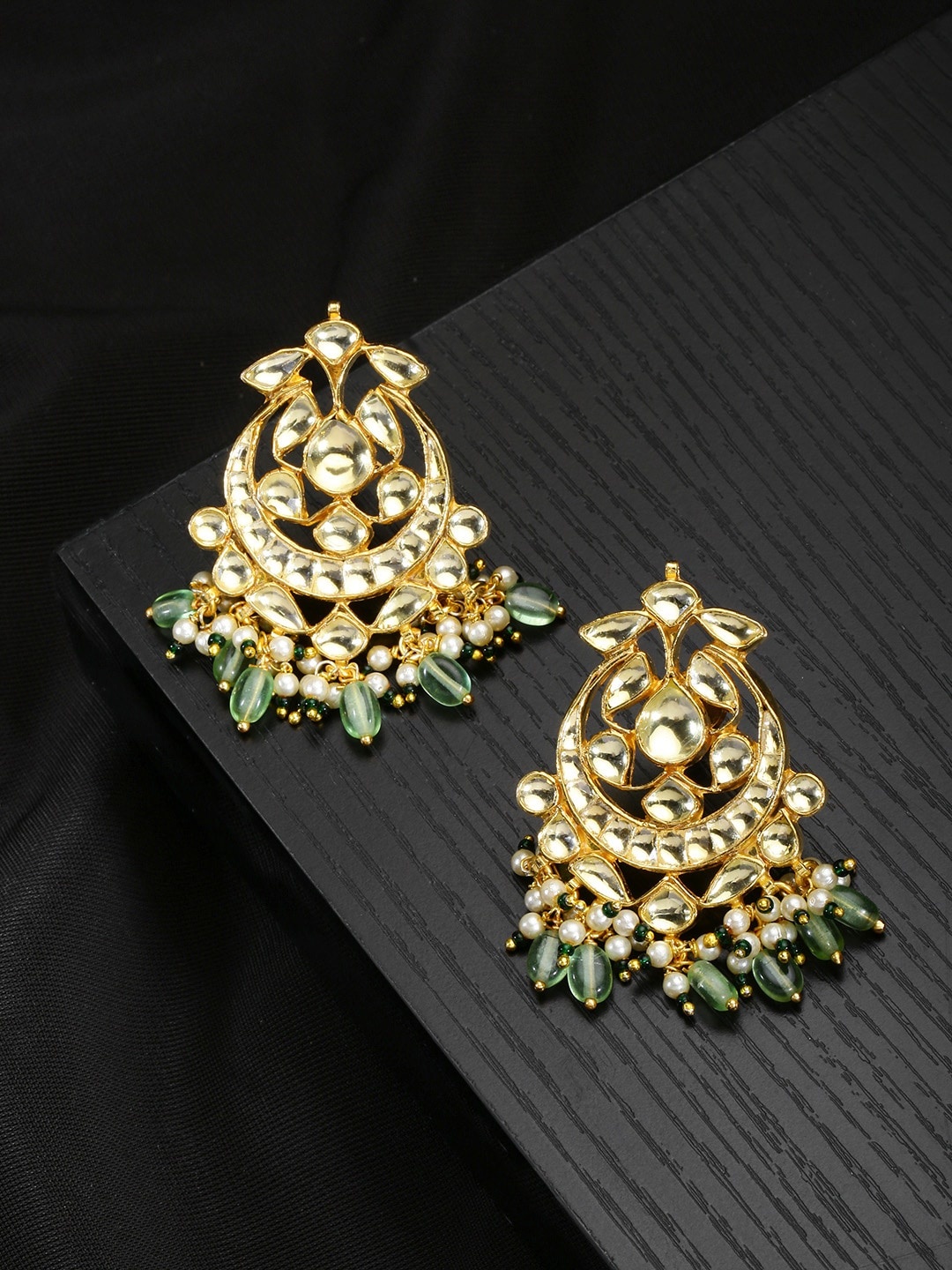 

justpeachy Gold-Plated & Green Classic Chandbalis