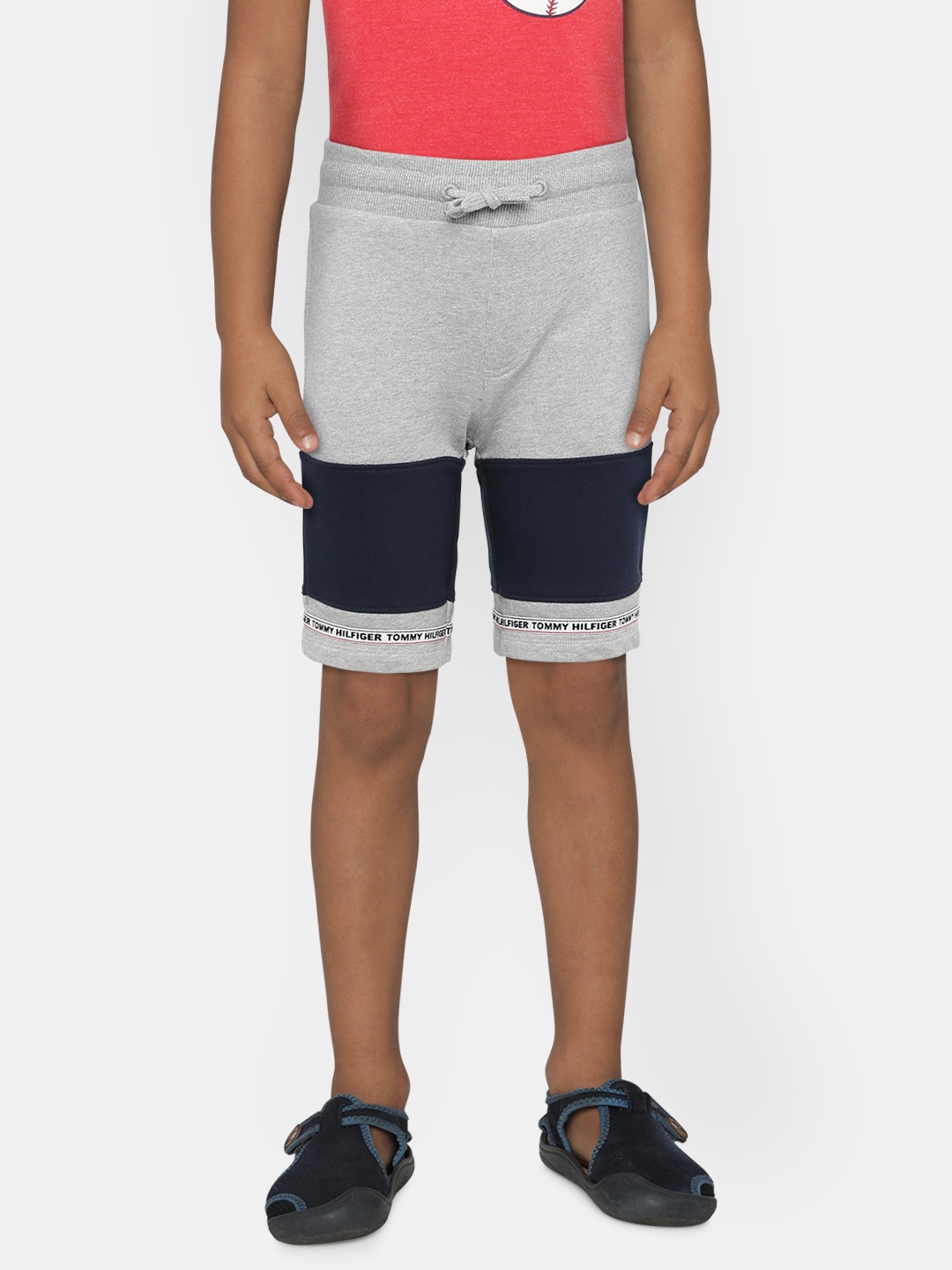 

Tommy Hilfiger Boys Grey & Navy Blue Colourblocked Regular Fit Shorts