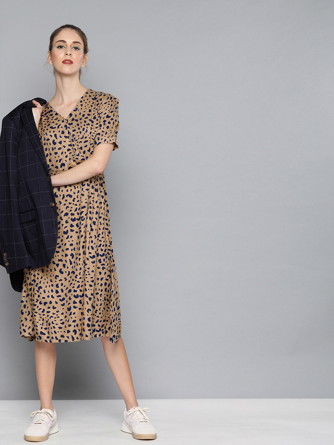 

Tokyo Talkies Women Brown & Navy Blue Printed Wrap Dress