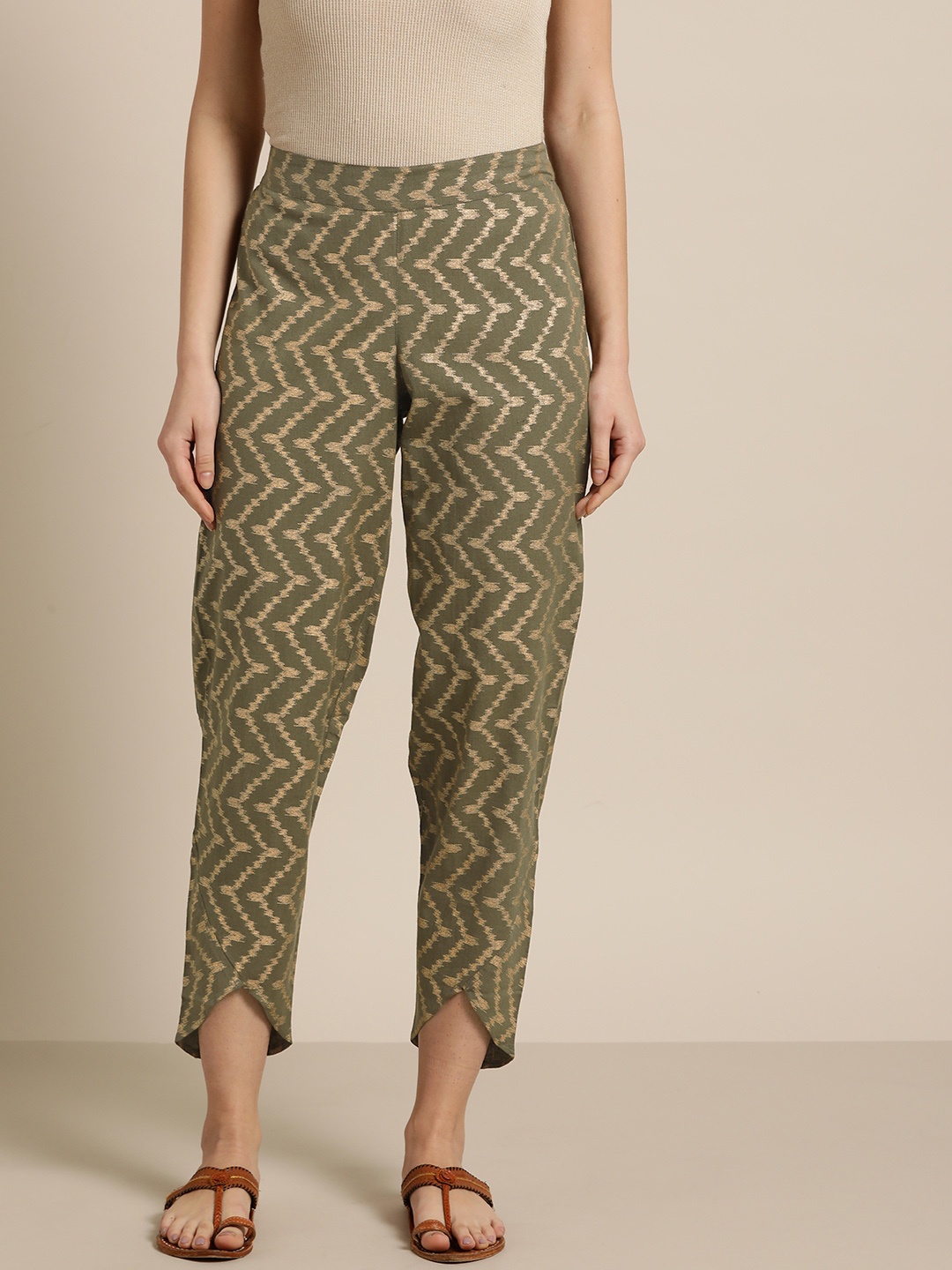 

Shae by SASSAFRAS Women Olive Green & Golden Regular Fit Foil Printed Tulip Trousers