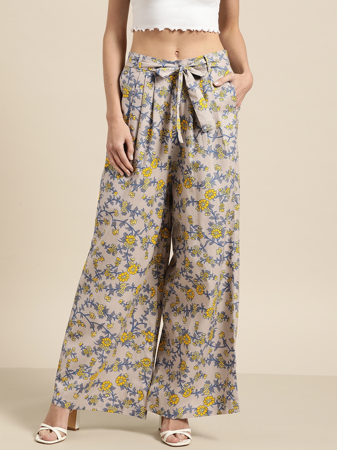 

Shae by SASSAFRAS Women Grey & Yellow Printed Wide Leg Palazzos