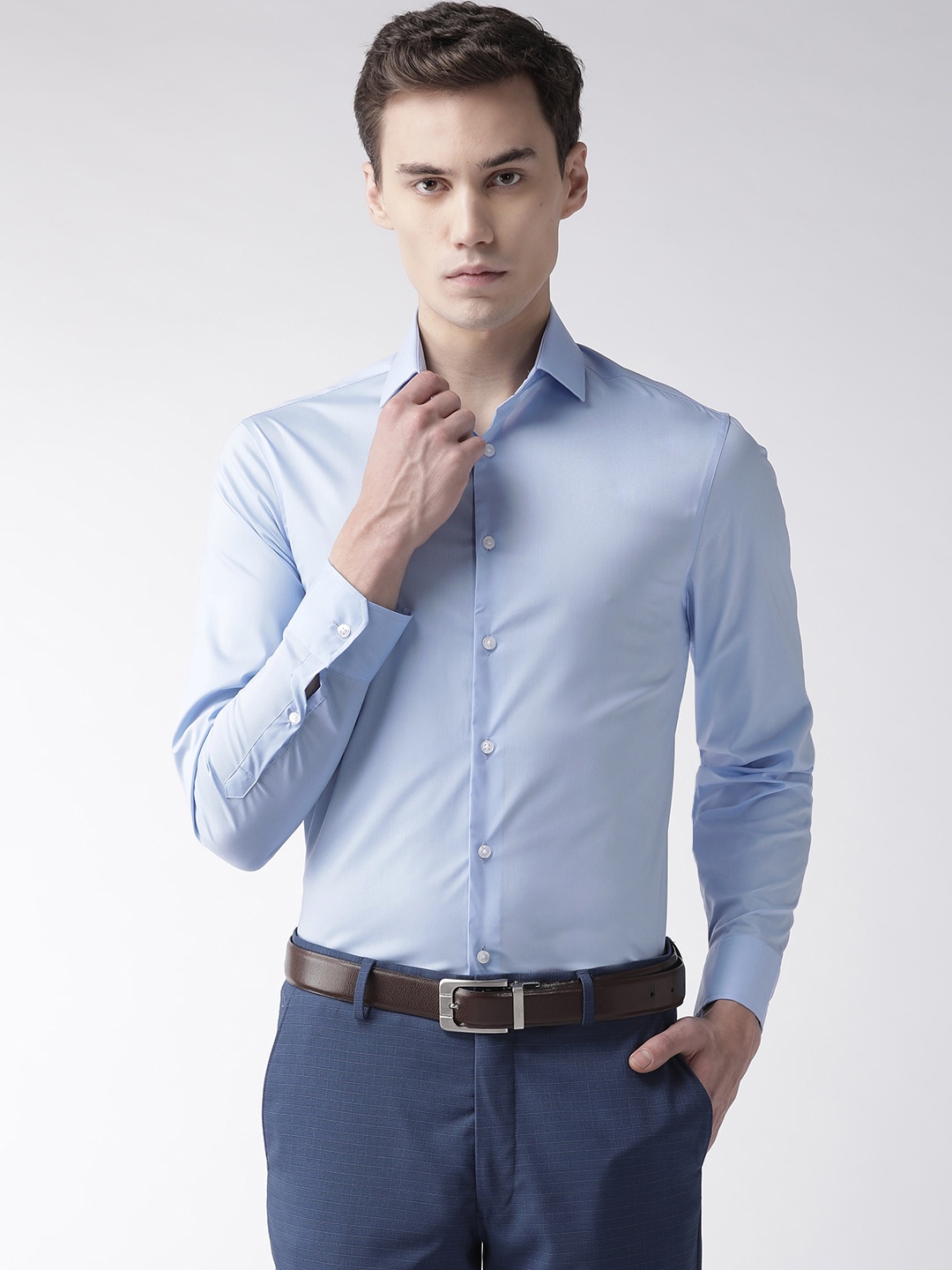 

Marks & Spencer Men Blue Slim Fit Solid Formal Shirt