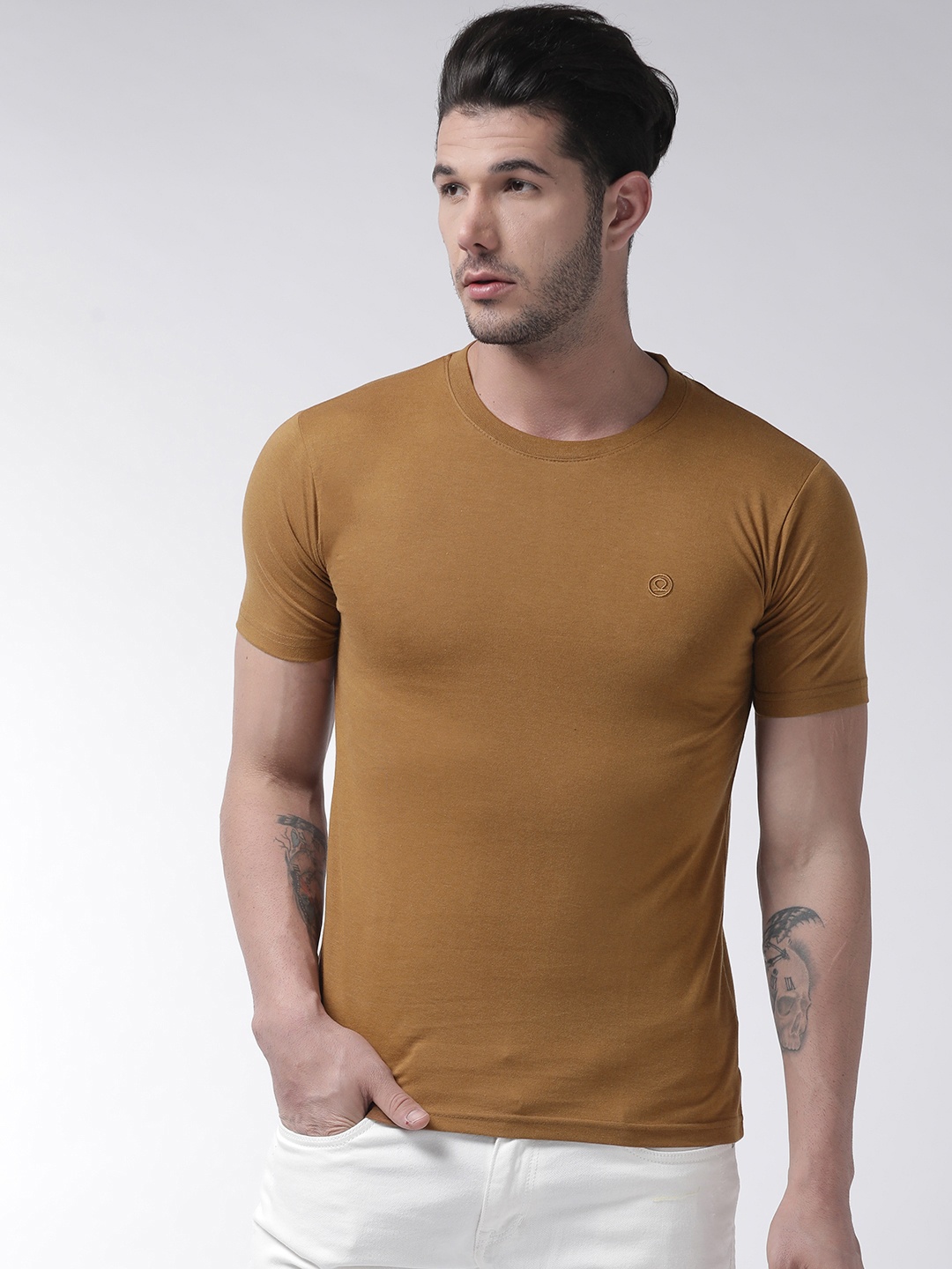 

CHKOKKO Men Mustard Brown Solid Round Neck T-shirt