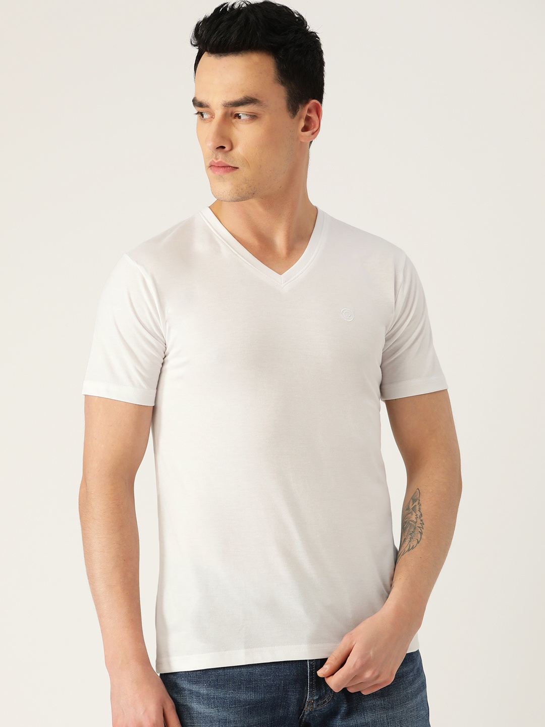 

CHKOKKO Men White Solid V-Neck T-shirt