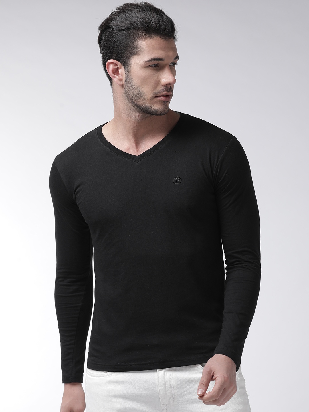 

CHKOKKO Men Black Solid V-Neck T-shirt