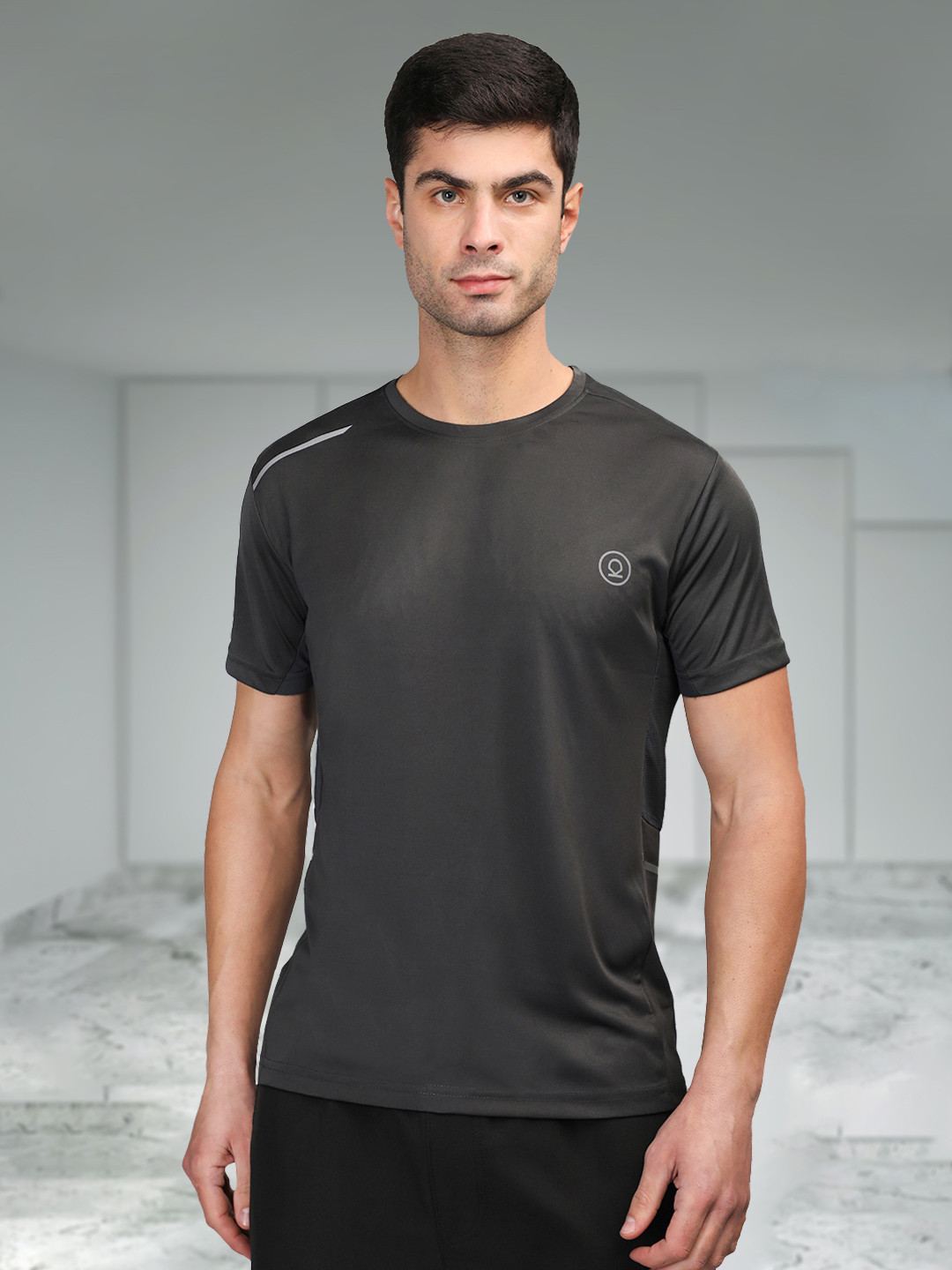 

Chkokko Men Charcoal Grey Solid Round Neck Yoga Gym T-shirt