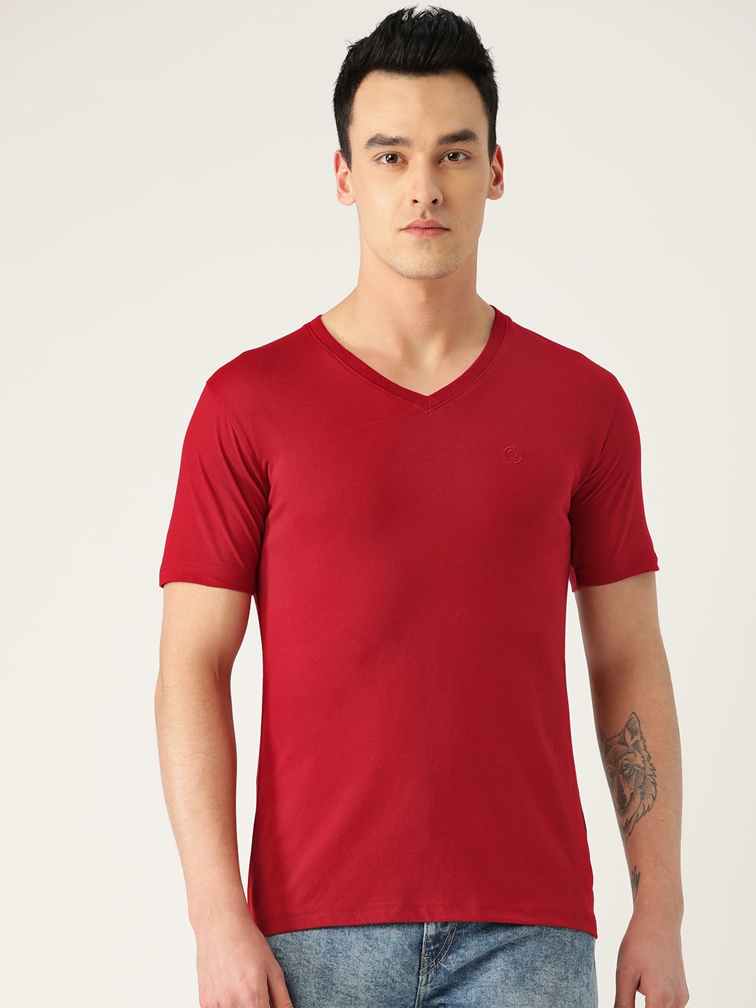 

CHKOKKO Men Red Solid V-Neck T-shirt