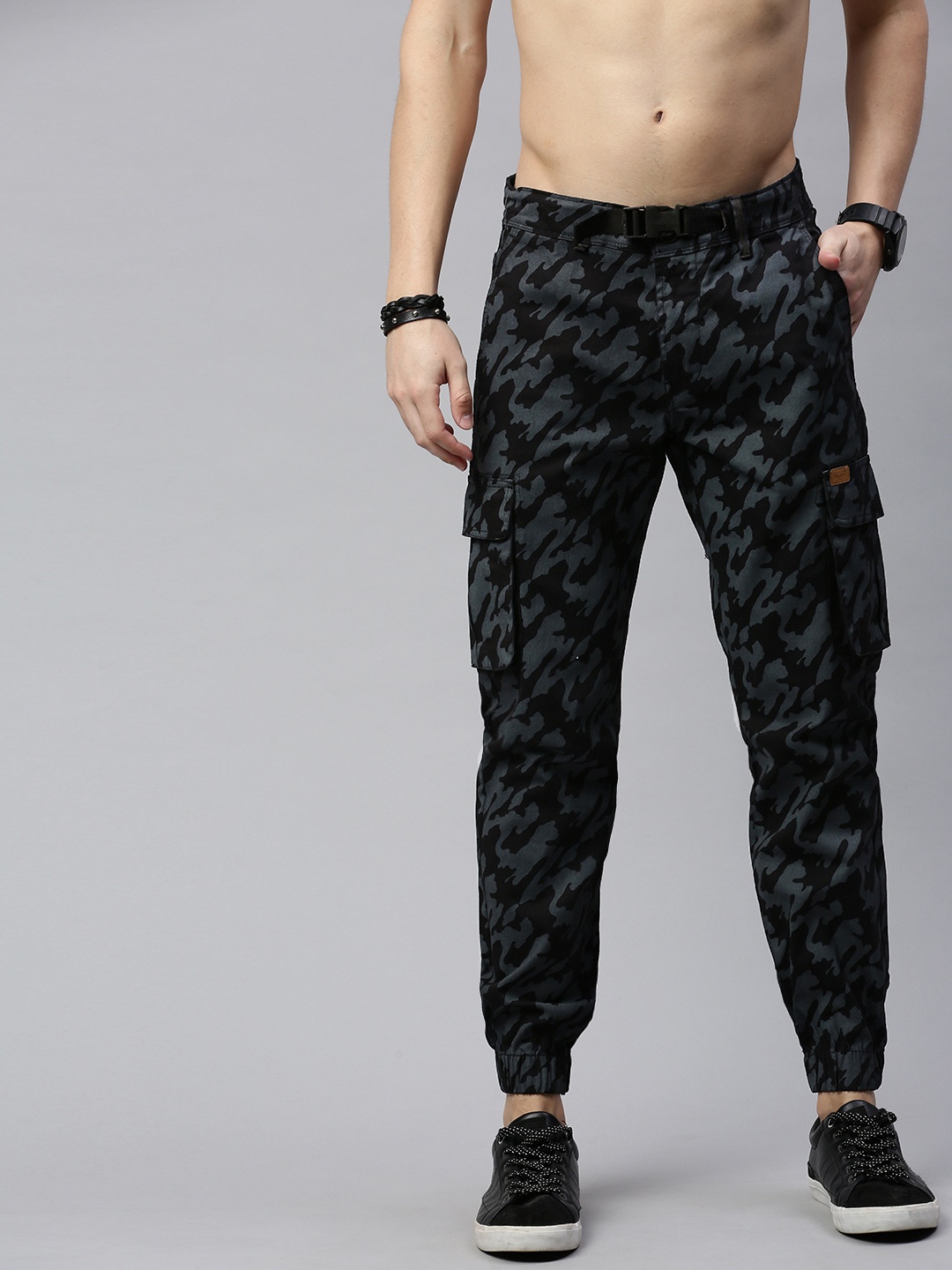 

Roadster Men Black & Grey Straight Fit Printed Joggers